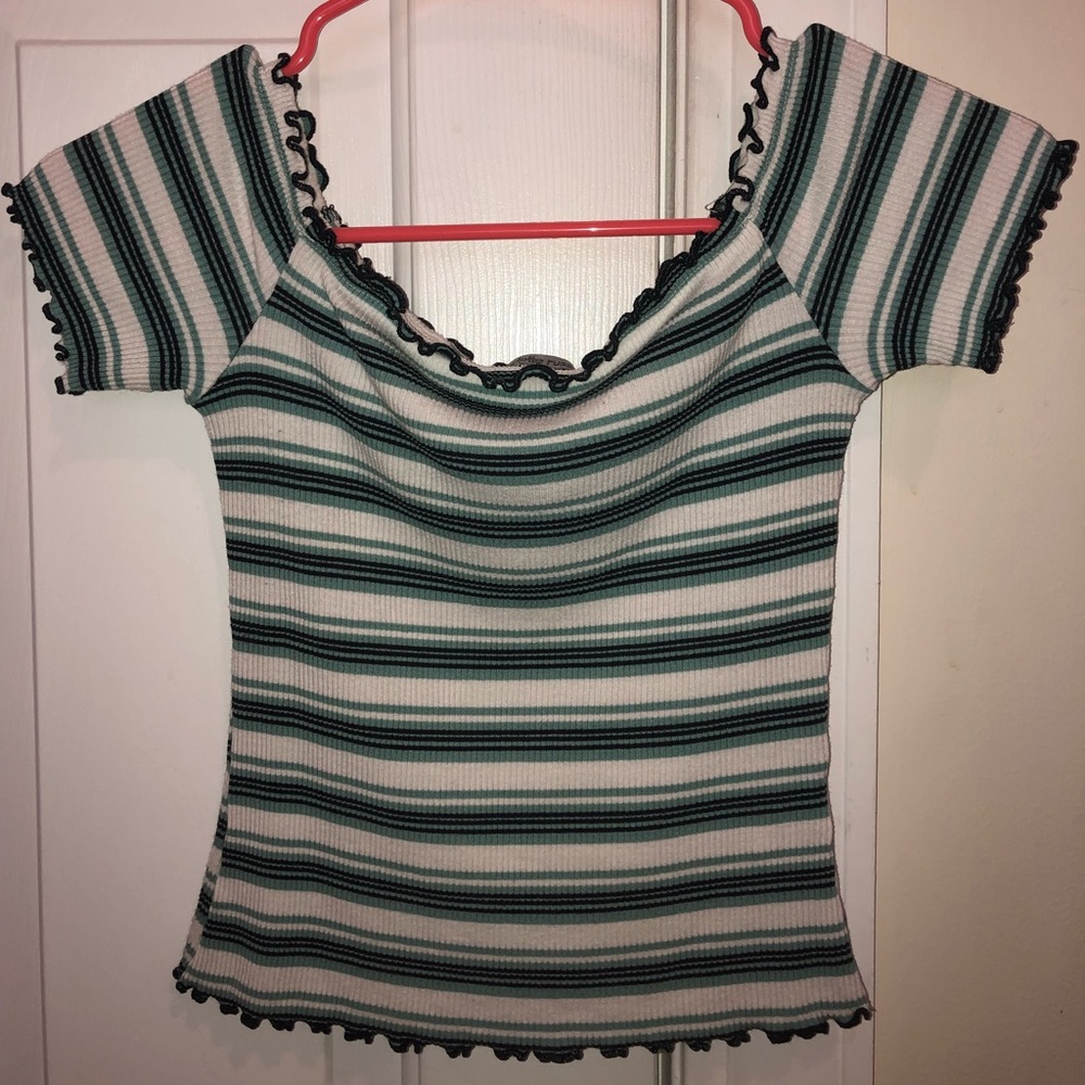 small off the shoulder Charlotte Russe top
